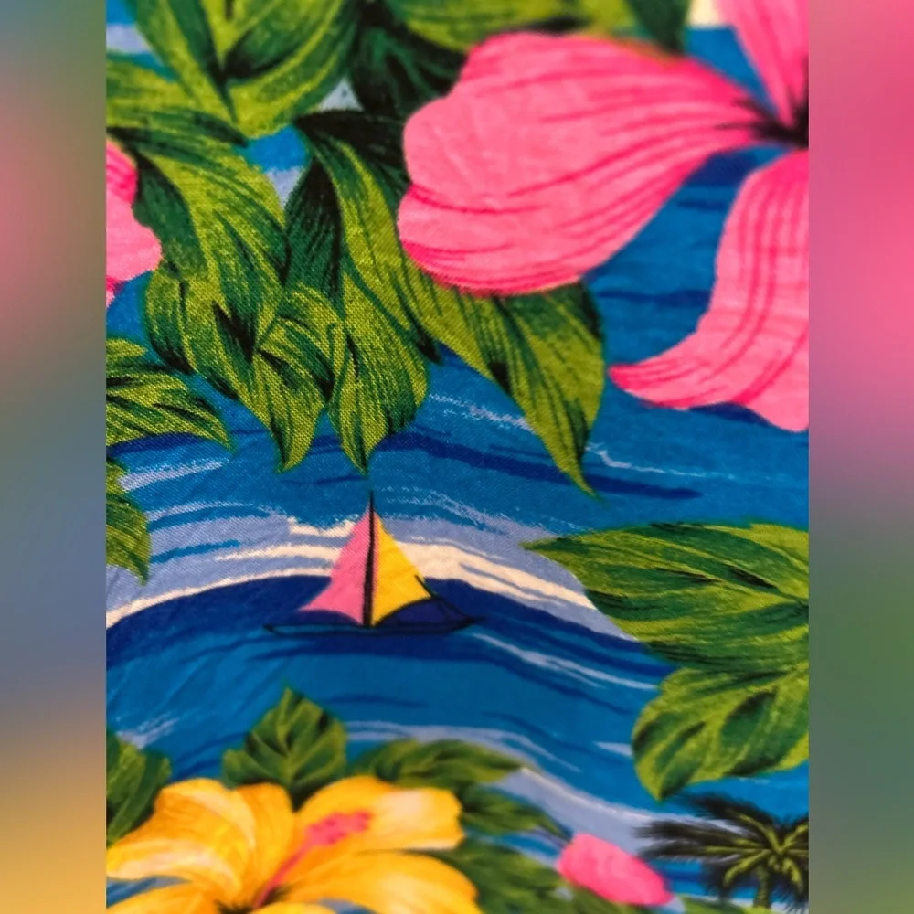 Rum Jungle Hawaiian Shirt. Made in Indonesia. Hibiscus flower/ocean print. XL